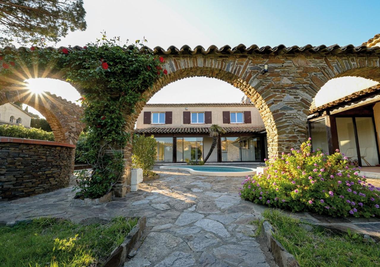 Residence La Menado Кавалер-сюр-Мер Екстер'єр фото